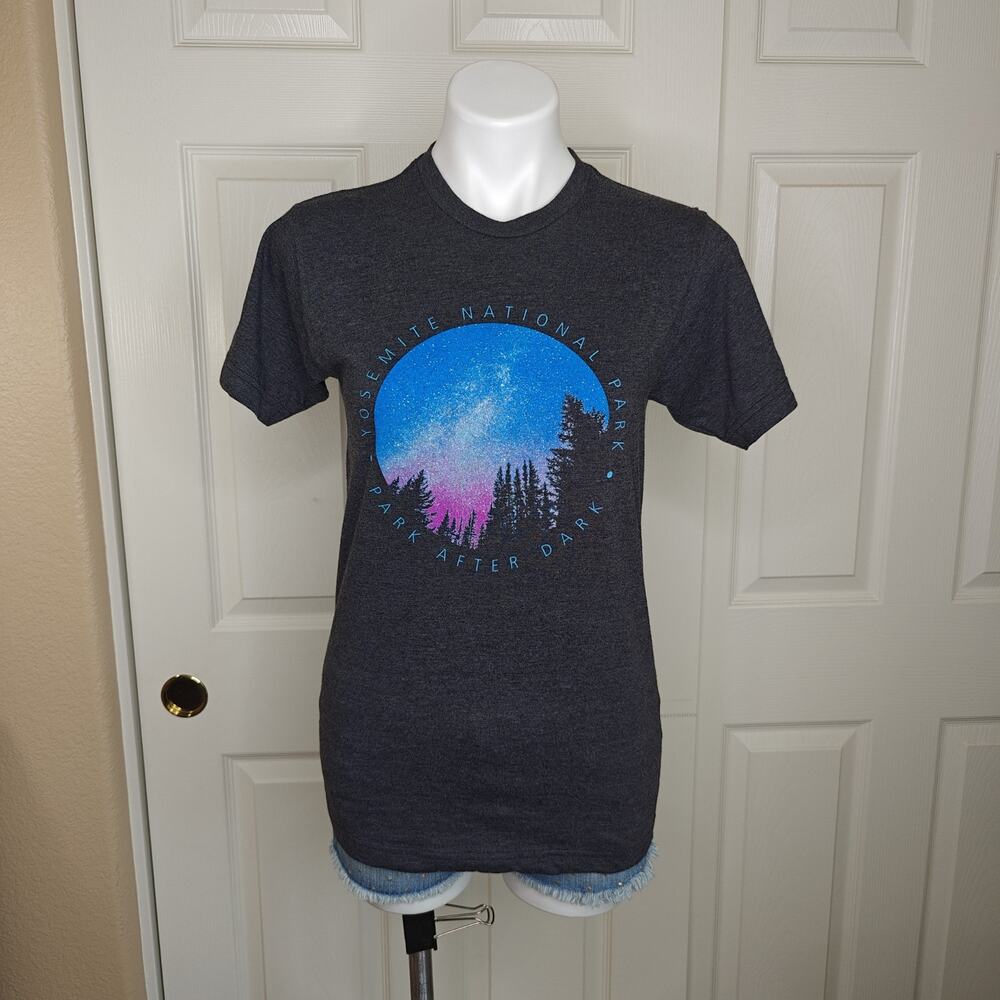 McGovern Outdoor Yosemite National Park Night Sky Short Sleeve Tee sz S